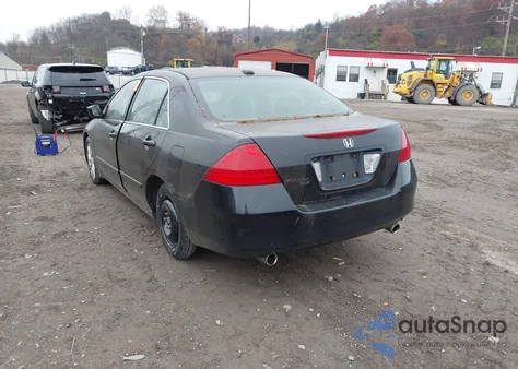 2007 Honda Accord 3.0 Ex z USA, uszkodzony, nr VIN 1HGCM66517A083015